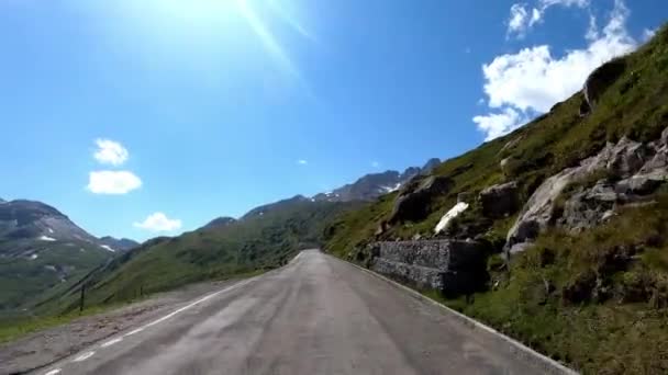 Coche Que Conduce Sobre Una Carretera Paso Suiza Furkapass Vista — Vídeos de Stock