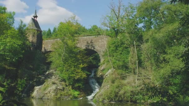 Kapellenbrücke Über Bach Pyrmonter Mhle Rheinland Pfalz Dolly — Stockvideo