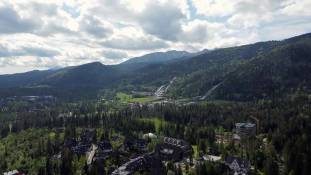 Vzdálený Pohled Velké Město Krokiew Wielka Krokiew Ski Jumping Hill — Stock video