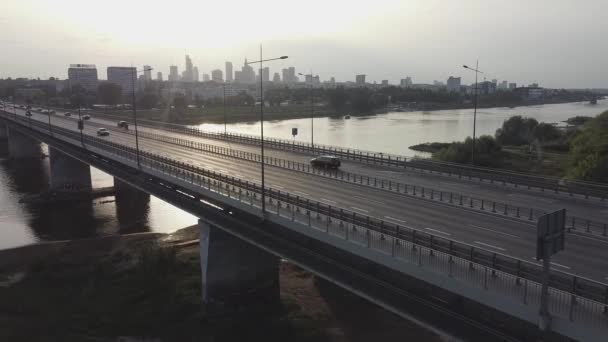 Filmato Aereo Drone Ponte Varsavia Polonia Con Traffico Che Scorre — Video Stock