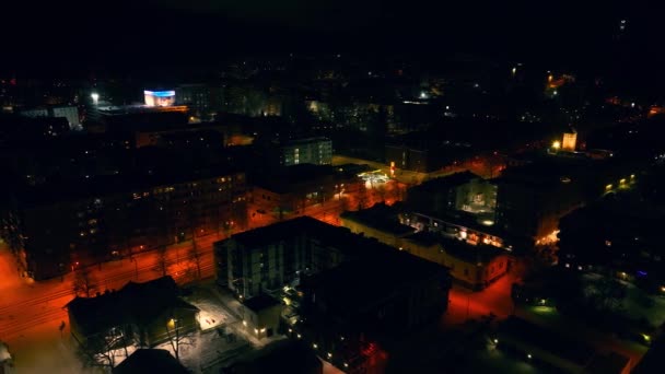 Luftaufnahme Beleuchteter Straßen Mehrfamilienhäuser Der Stadt Kuopio Winterabend Savonia Finnland — Stockvideo