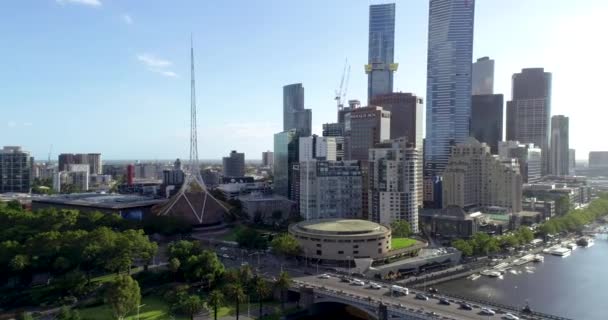 Suave Revelação Aérea Sotaque Sobre Federation Square Melbourne Austrália Olhando — Vídeo de Stock