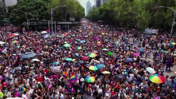 Avenue Paseo Reforma Fylld Med Människor Marscherar Gay Pride Parade — Stockvideo