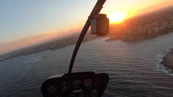 Pov Volando Helicóptero Sobre Costa Atardecer Sydney Australia — Vídeo de stock