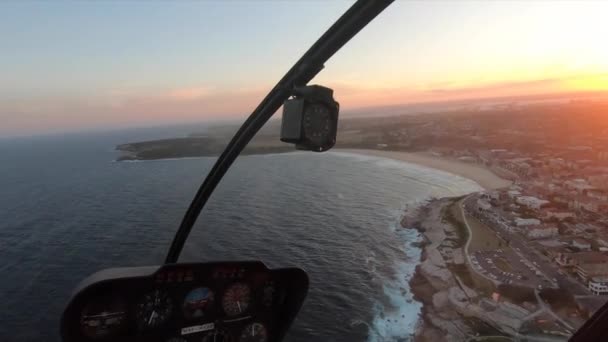 Pov Volando Helicóptero Sobre Playa Maroubra Atardecer Sydney Australia — Vídeo de stock