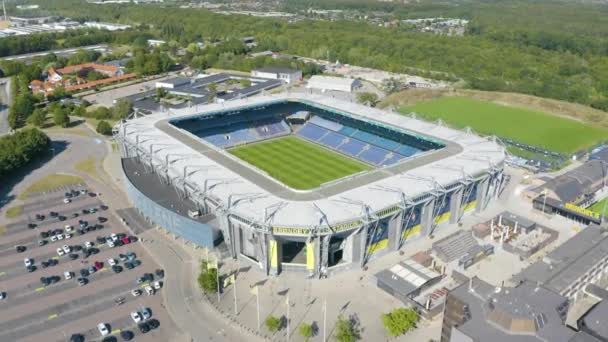 Unglaublicher Drohnenschuss Über Dem Brondby Stadion Einem Schönen Sommertag — Stockvideo