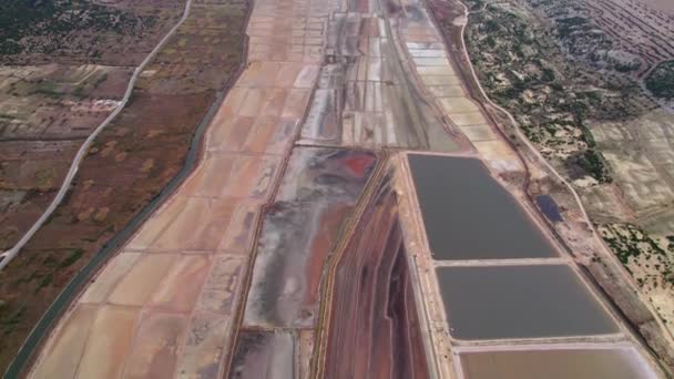 Campo Produzione Pianeggiante Sale Con Piscine Evaporazione Poco Profonde Croazia — Video Stock