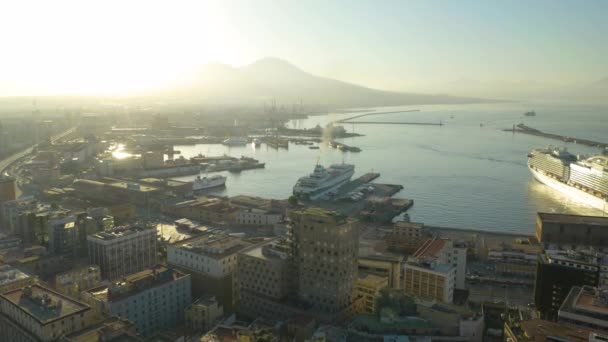 Unglaubliche Drohne Bei Sonnenaufgang Über Dem Golf Von Neapel Abgeschossen — Stockvideo