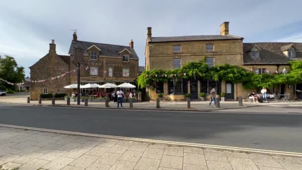 Ξενοδοχείο Και Εστιατόριο Swann Inn Στο Κέντρο Του Broadway Cotswolds — Αρχείο Βίντεο