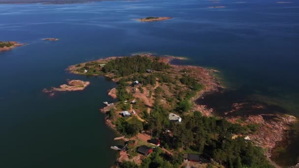 Aerial View Island Peninsula Summer Houses Sunny Degersand Aland Circling — Stock Video