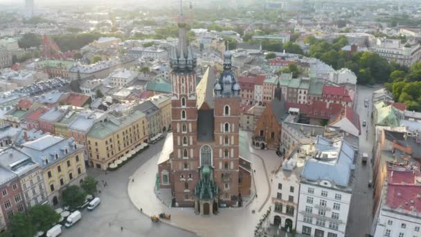 아름다운 폴란드 크라코프에 세인트 상공을 합니다 배경에서의 — 비디오