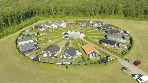 Danimarka Daki Çembersel Bahçe Kenti Nin Üstünde Havadan Çekim — Stok video