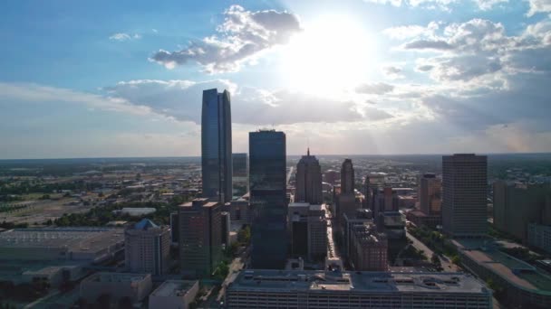 Dron Záběry Centru Oklahoma City Při Západu Slunce Déšť Mraky — Stock video