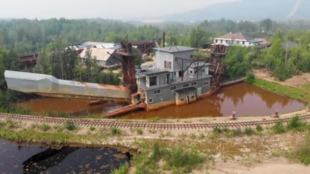 Drone Βίντεο Από Χρυσό Dredge Fairbanks Κατά Διάρκεια Sunny Summer — Αρχείο Βίντεο