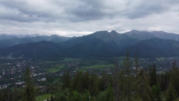 Flyover Gubawka Mountain Range Gubałówka Koło Polskich Tatr Słynna Atrakcja — Wideo stockowe