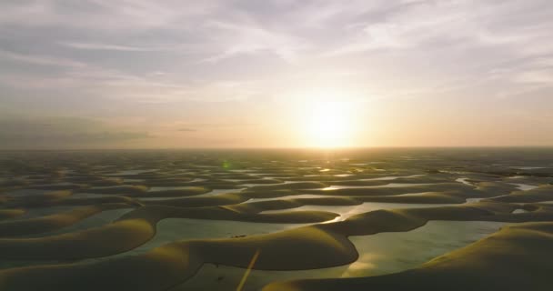 Aerial View Sunlit Sand Dunes Reflecting Rainwater Pools Parque Nacional — Stock Video
