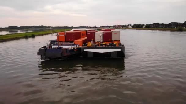 Kontenery Intermodalne Załadowane Barki Dla Żeglugi Kanałem Holenderskim Holandii Zbliżenie — Wideo stockowe