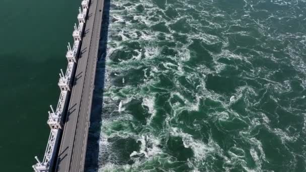 Aerial Tilt Shot Storm Surge Barrier Oosterschelde Zeeland Sunny Day — Vídeo de stock