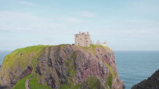 Zřícenina Hradu Dunnottar Strmých Útesech Pobřeží Skotska — Stock video
