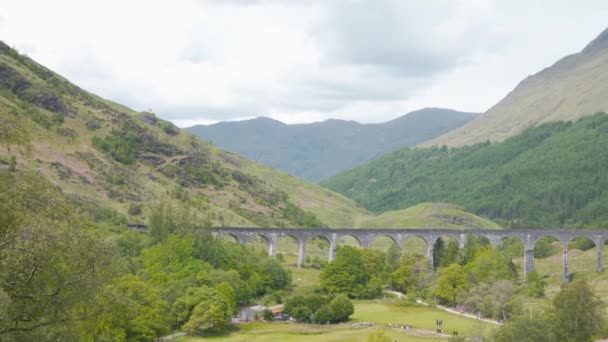 Famoso Glenfinnan Trem Viaduto Loch Shiel Vale Escócia — Vídeo de Stock