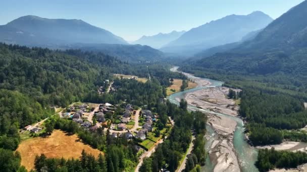 Chilliwack River Valle Los Picos Macfarlane Chilliwack Canadá Tiro Aéreo — Vídeos de Stock