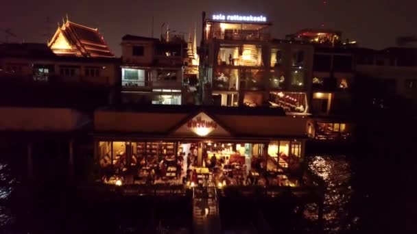 Tomas Aviones Tripulados Nocturnos Bangkok Cerca Del Templo Wat Arun — Vídeos de Stock