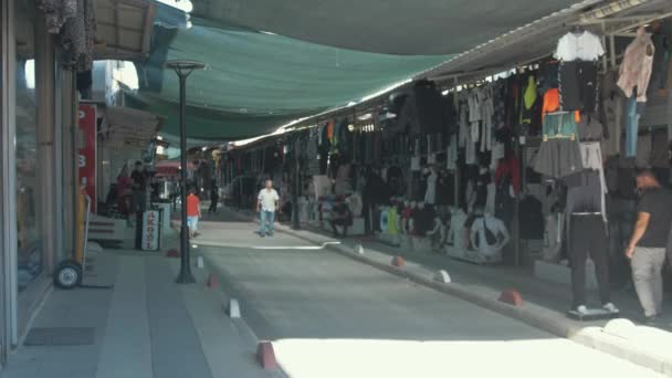 Línea Tienda Ropa Calle Sombreada Elazig — Vídeos de Stock