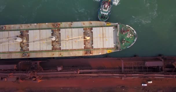 Topdown View Huge Cargo Vessel Paradip Port Orissa India Повітряний — стокове відео