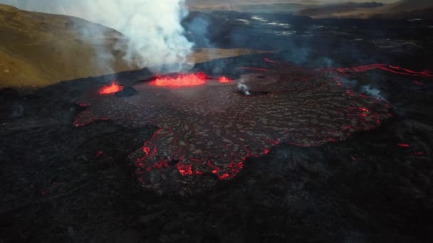 Légi Panoráma Magma Láva Kitörő Meradalir Völgyben Fagradalsfjall Vulkán Füst — Stock videók