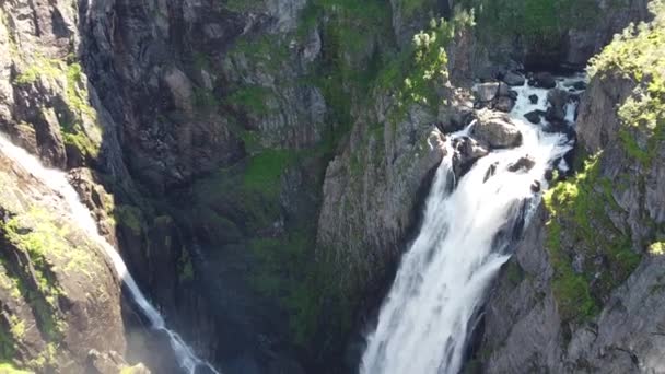 Odhalení Vodopádu Voringfossen Norsku — Stock video