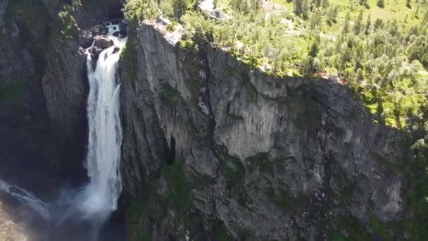 Vliegen Enorme Waterval Van Voringfossen Noorwegen — Stockvideo
