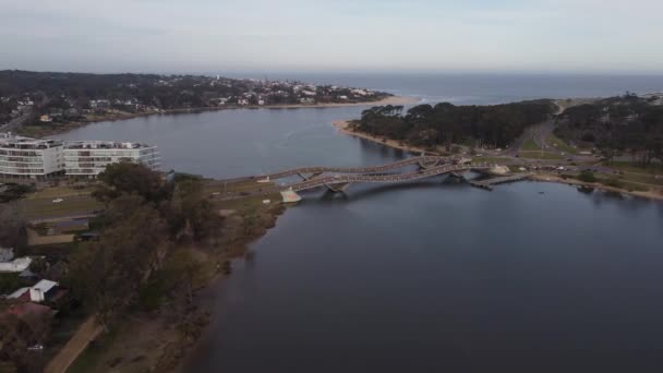 Aerial Tracking Shot Cars Crossing Puente Barra Bridge Maldonado River — Stock Video