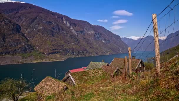 Fjord Entre Montaña Durante Cielo Azul Luz Del Sol Noruega — Vídeo de stock