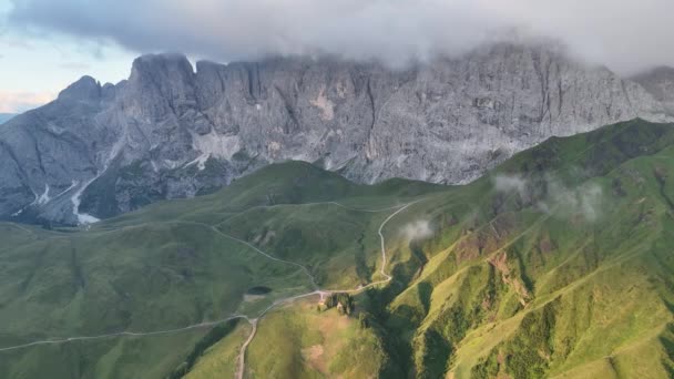Aerial Video Sunrise Dolomites Mountains Shot Beautiful Meadows Seiser Alm — Stock Video