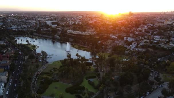 Luchtfoto Met Uitzicht Het Echo Park Zonsondergang Los Angeles Usa — Stockvideo