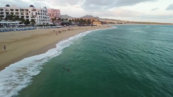 Prachtig Cabo Beach Leven Bij Zonsondergang — Stockvideo