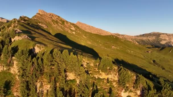 Zonsopgang Dolomieten Bergen Met Mist Mist Rollend Rond Toppen Wandelpad — Stockvideo