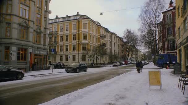 Verschneite Straße Oslo Stadtteil Majorstuen Mit Autos Schnee Winter — Stockvideo