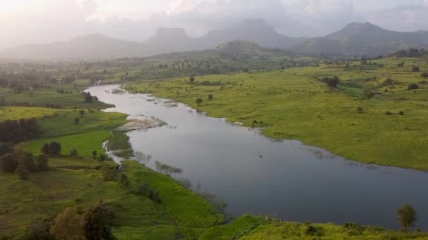 Mountain Valley Tranquil River Binnen Grenzen Van Bramagiri Hill Trimbakeshwar — Stockvideo