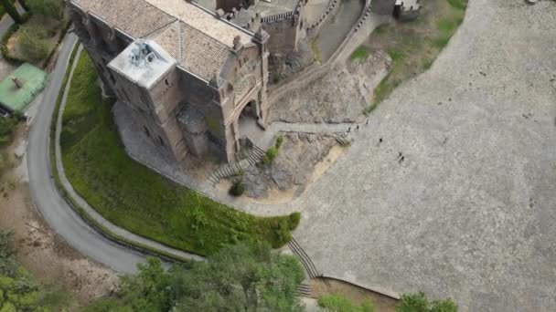 Xavier Basilica Church Tourists Exploring Aerial Lowering Tilt — Stock Video