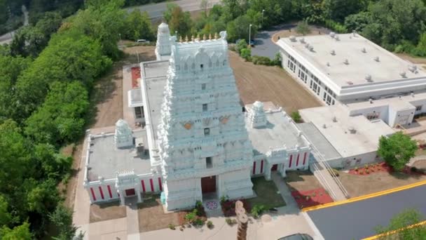Dron Aéreo Girando Sobre Templo Hindú Tradicional Del Sur India — Vídeos de Stock