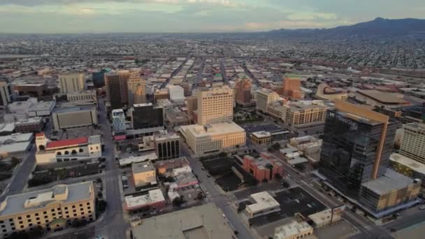 日落时在El Paso市中心Aerial Drone View International Bordertown Paso Texas Downtown Buildings — 图库视频影像