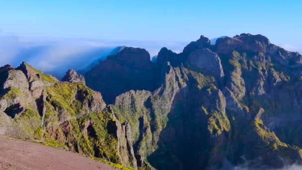 Majestic Βουνό Του Pico Arieiro Κορυφές Πάνω Από Σύννεφα Pan — Αρχείο Βίντεο