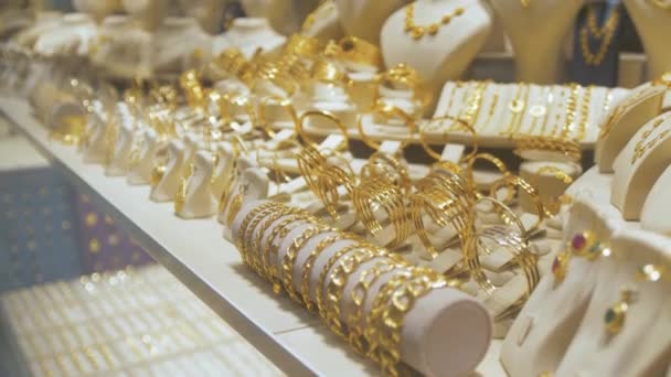 Beautiful Gold Bracelets Turkish Jewelers Shop Window — Stock Video