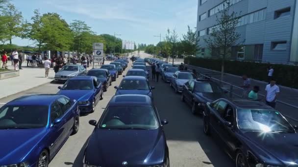 Skupina Majitelů Bmw Slaví Výročí Série Německém Dingolfingu — Stock video