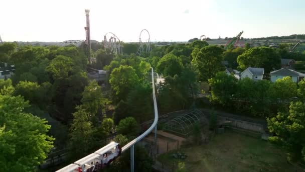 Letecký Záběr Jednokolejky Zábavním Parku Hershey Park Jednokolejka Jízda Vlakem — Stock video