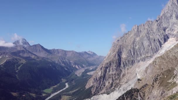 Γκρο Πλαν Άποψη Των Βράχων Πρόσωπα Της Οροσειράς Monte Bianco — Αρχείο Βίντεο