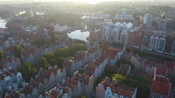 Birds Eye View Van Kleurrijke Huizen Gdansk Polen Bij Zonsopgang — Stockvideo
