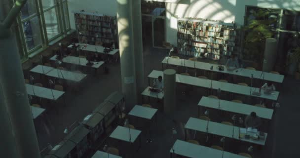 Widok Góry Gabinet Biblioteki Uniwersytetu Warszawskiego — Wideo stockowe