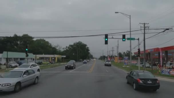 Pov Výstřel Jel Rychle Přes Semafor Náklaďákem — Stock video